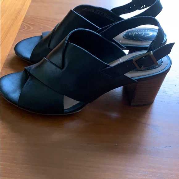 Clarks Artisan Sandals - Picture 2 of 3